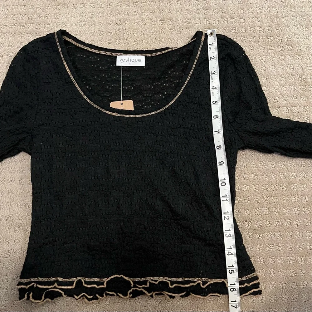 NWT Vestique Boutique Long Sleeve Crop Top Black Size Small